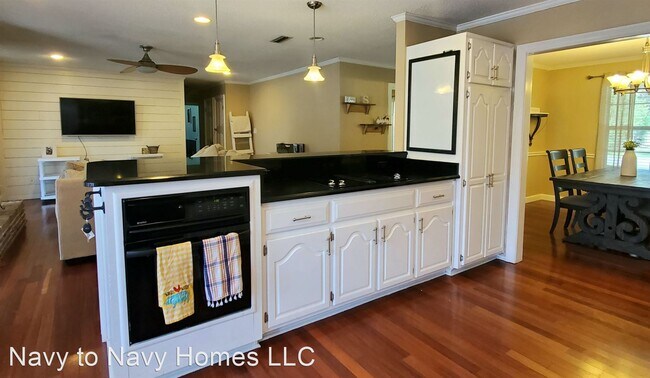Building Photo - 3 br, 2 bath House - 6101 Arnies Way