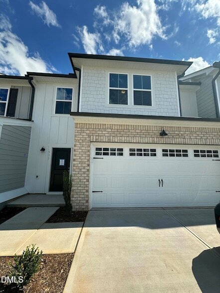 Building Photo - 531 Glen Clova Dr