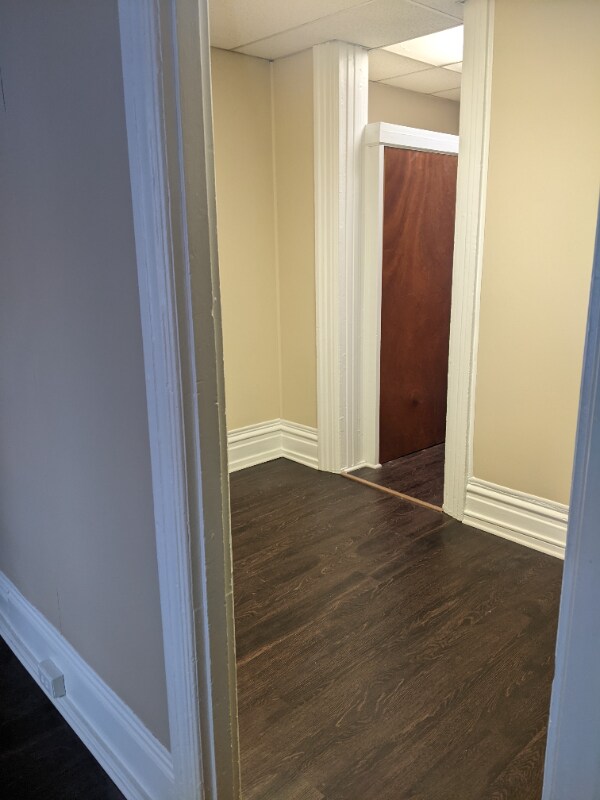 Building Photo - 211 N Bedford St