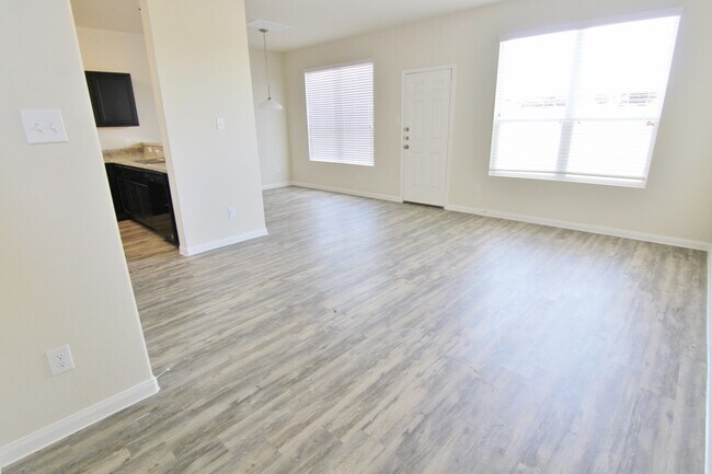 Foto del edificio - 13235 Ingram Gap Ln