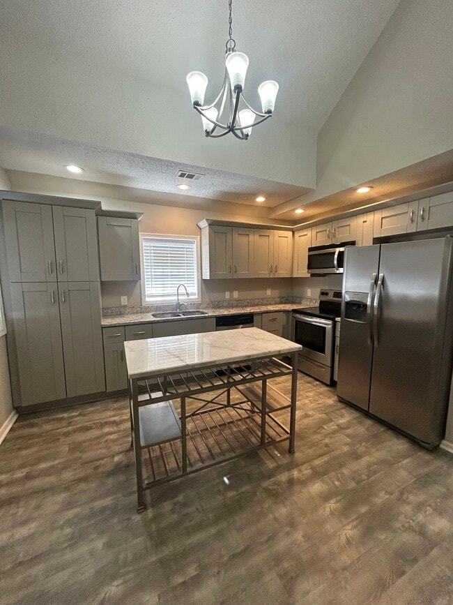 Photo - 1107 Smith St SW House