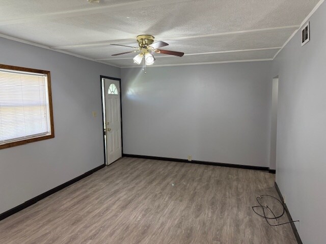 Foto del edificio - 223 N Seneca St