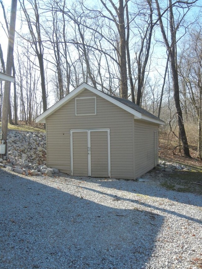 Building Photo - 2 Bed 1 Bath Mobile Home