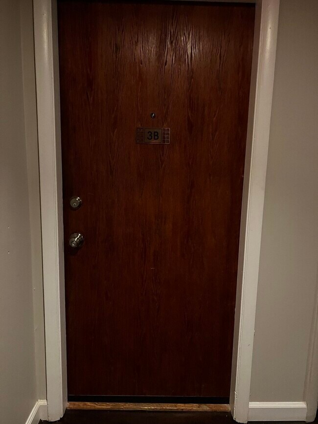 Foto del edificio - 5820 Oakwood Dr