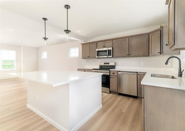 Foto del edificio - 1674 Happy Trails Rd