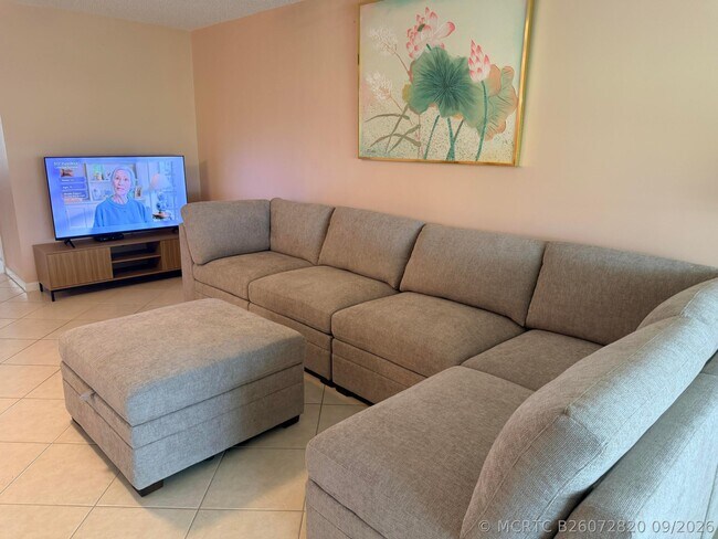 Foto del edificio - 5344 Lakefront Blvd