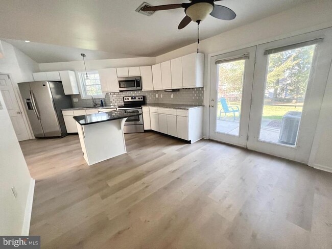 Building Photo - 112 Spring Ridge Ct