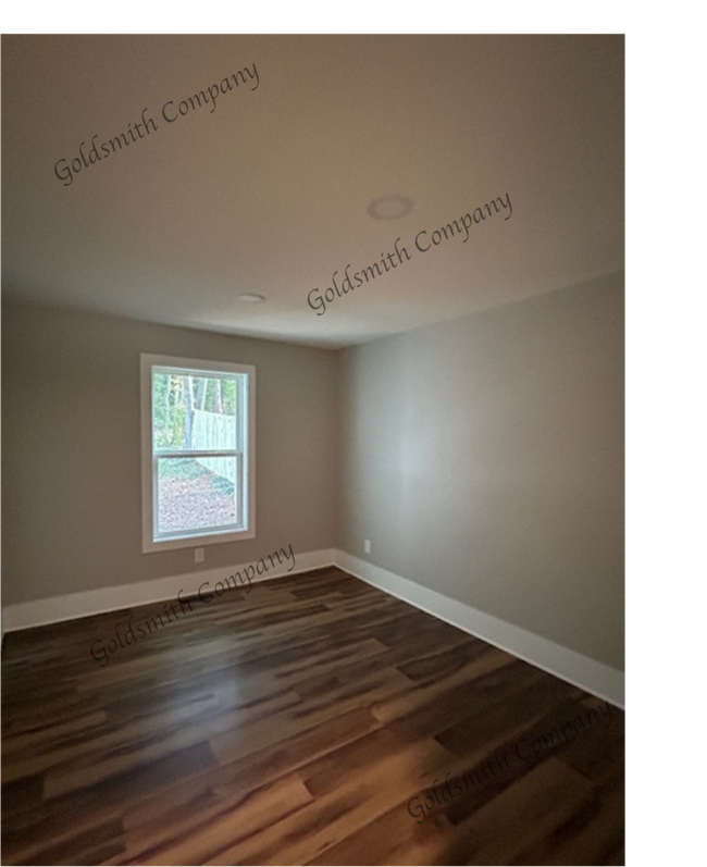 Building Photo - 19 Birnie St Ext