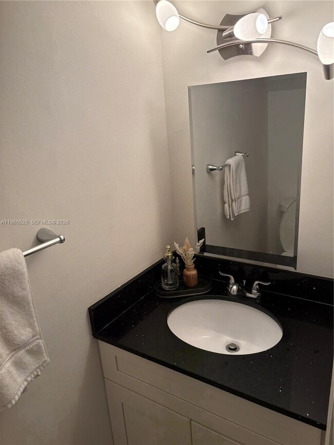 Building Photo - 10095 SW 77th Ct