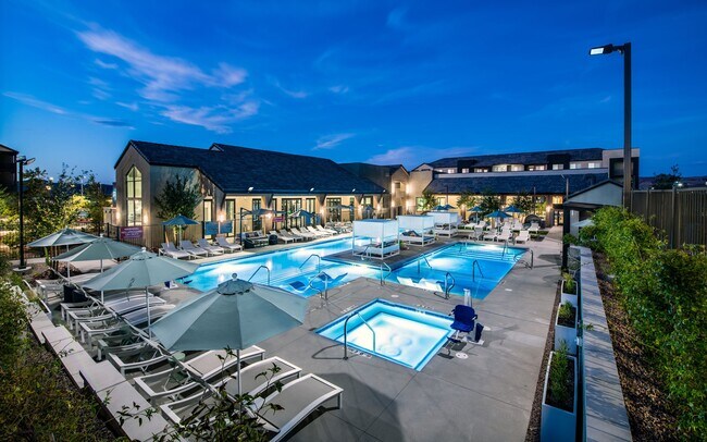 Piscina y spa - Adler