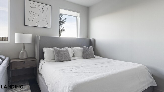 Building Photo - 2020 Red Dr