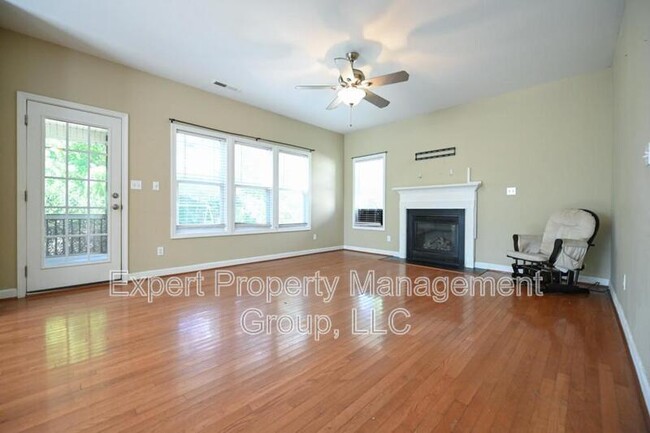 Foto del edificio - 34 Hollyridge Ct