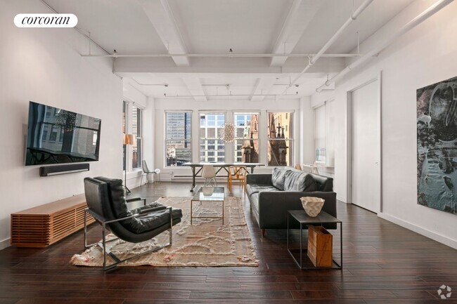 Building Photo - 208 W 30th St