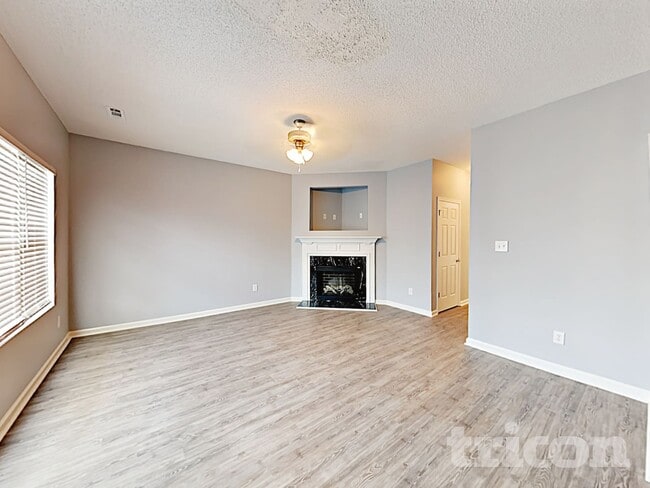 Building Photo - 5484 Sierra Tr