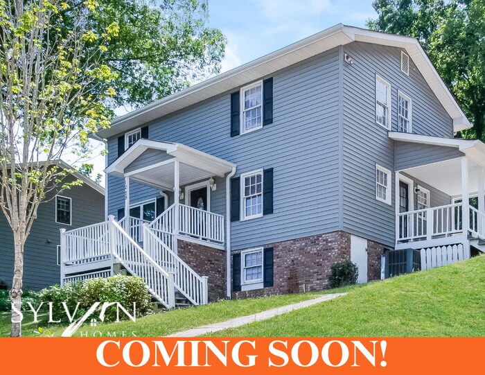 Foto principal - Live the good life in this 3 BR, 2.5 BA home