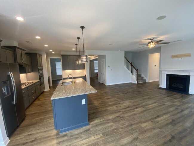 Building Photo - 2928 Kingsfield Dr