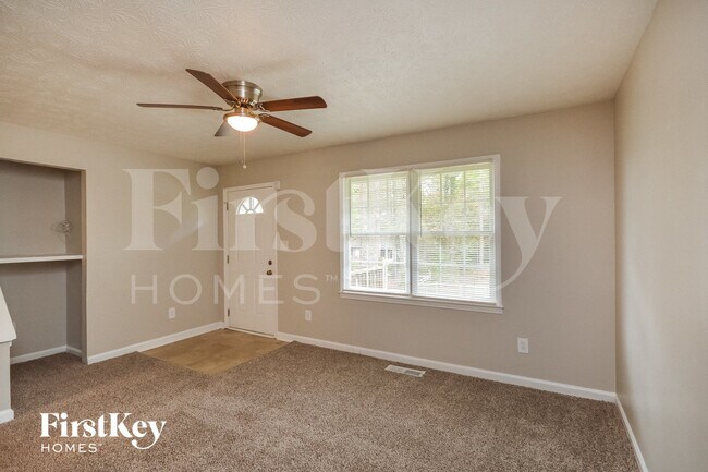 Building Photo - 2826 Bay Leaf Dr SE