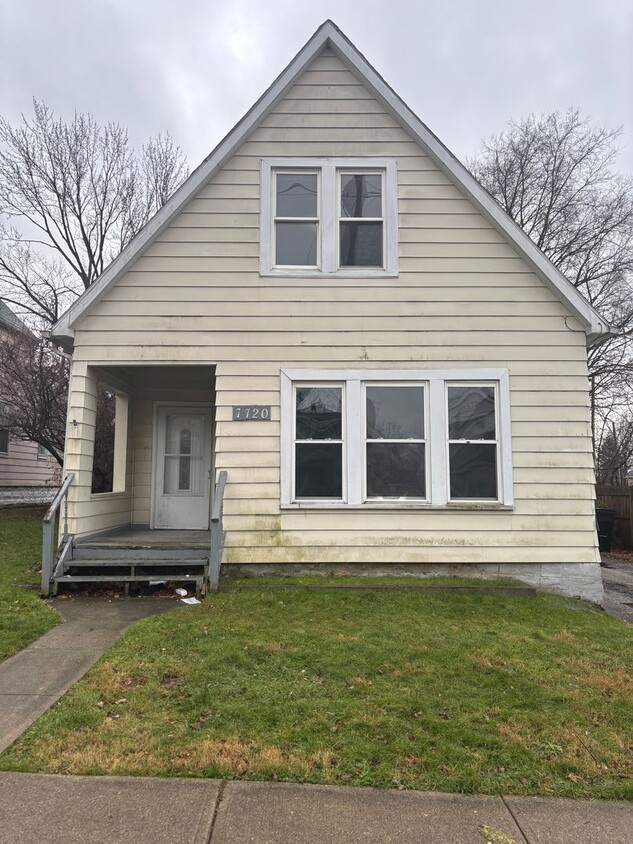 Primary Photo - Cleveland East Side 3 Bed Single Home