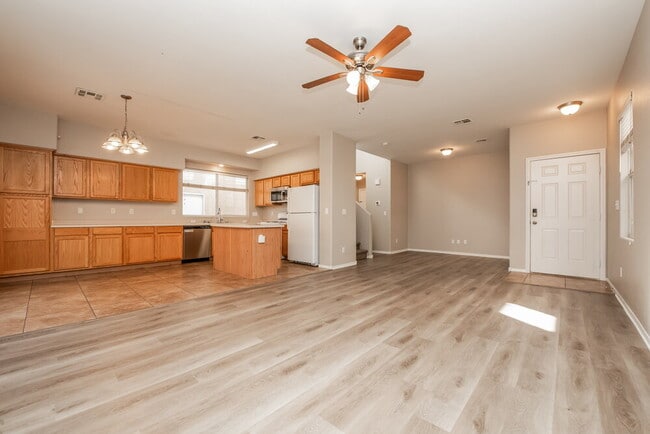 Building Photo - 9476 Plover Falls Ave