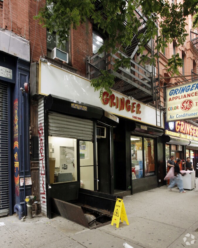 Foto del edificio - 27 First Ave