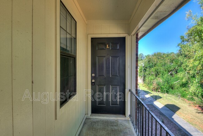 Foto del edificio - 2515 Center West Parkway - 1L