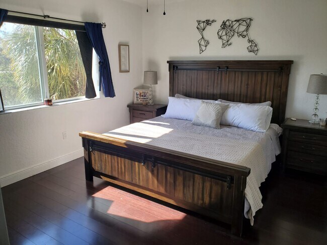 Master Bedroom - 7400 Palomino Dr