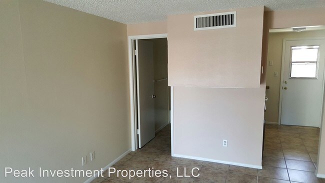 Foto del edificio - 1601 W Denton Ln