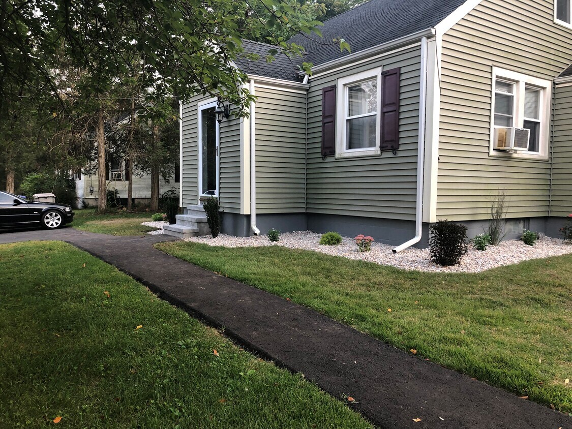 Front of House - 87 Northfield Rd