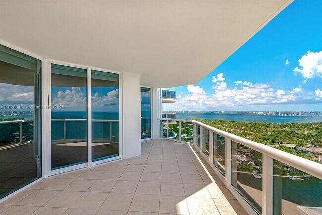 Foto del edificio - 4779 Collins Ave