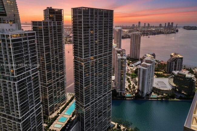 Foto del edificio - 495 Brickell Ave