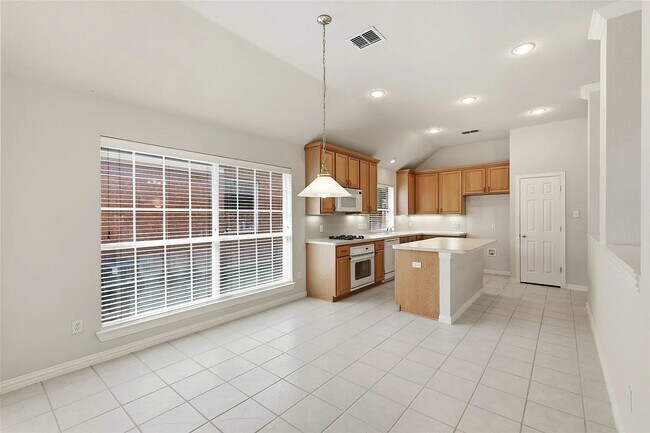 Building Photo - 2718 Serena Ct