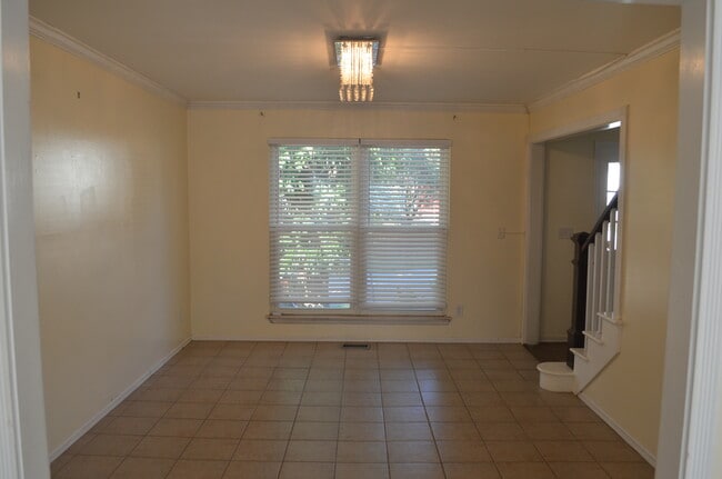 Foto del edificio - 23 Brentmoor Ct