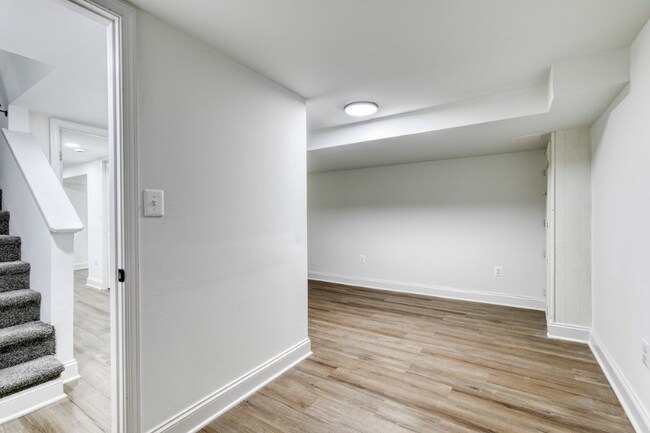 Foto del edificio - 2226 Redthorn Rd
