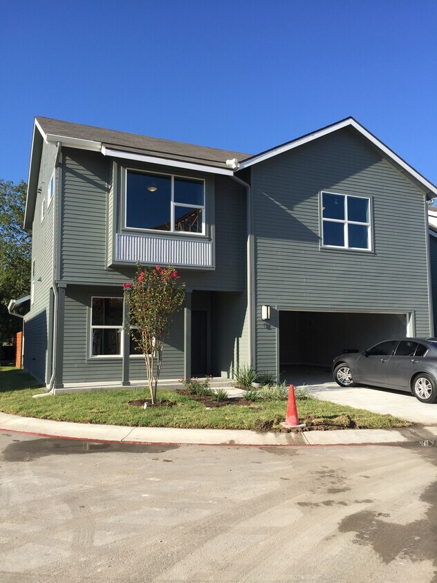 Foto principal - 5616 S 1st St