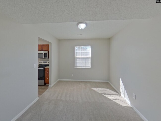 Foto del edificio - 741 Elderberry Ln