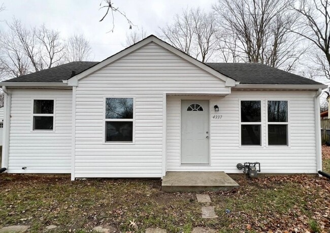 Functional 2 bed 1 bath! - Functional 2 bed 1 bath! House