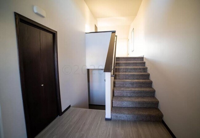 Building Photo - 4213 14th Ave S