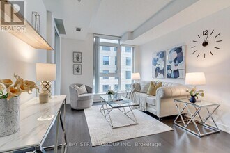 Building Photo - 199 Richmond St W