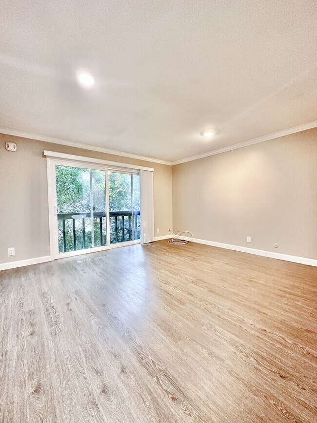 Foto del edificio - Douglas Avenue Apartments
