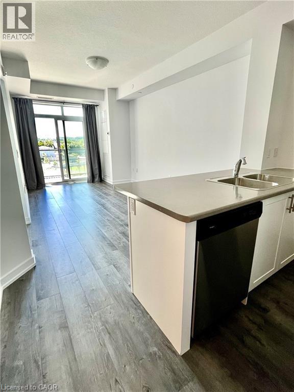 Building Photo - 5055 Greenlane