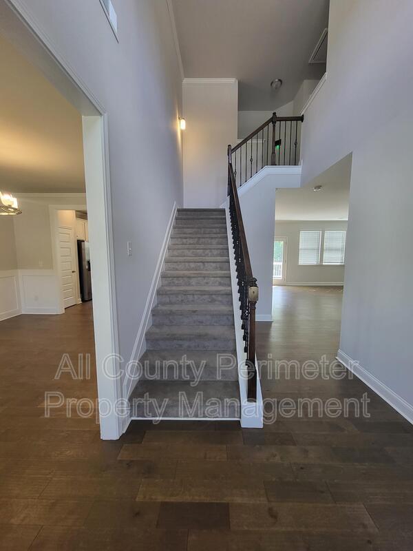 Foto del edificio - 5690 Deer Trail Ct