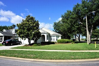 Building Photo - 2745 Wilshire Rd