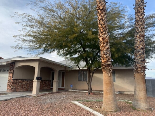 Foto del edificio - 5112 Sugar Foot Ave