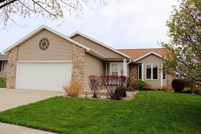 Building Photo - 4333 10th St NW