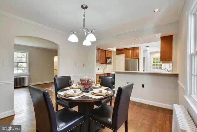 Foto del edificio - 8222 Larry Pl
