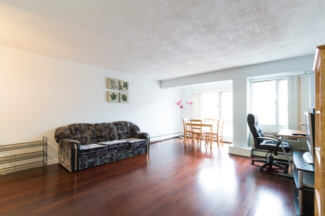 Building Photo - 4 Trowbridge Place, Unit 1