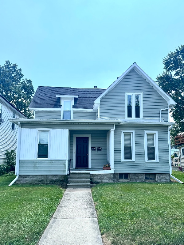 Primary Photo - 1207 Garrison St