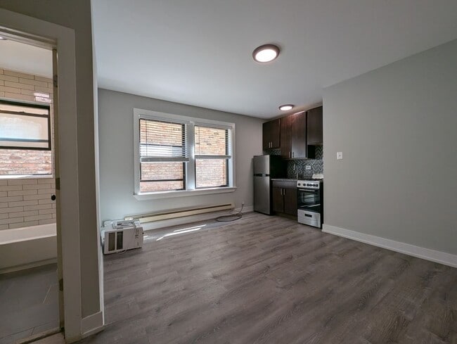 Foto del edificio - 4546 N Damen Ave