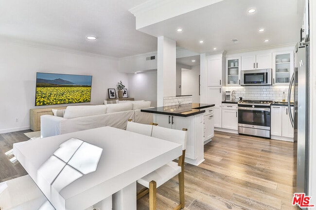 Foto del edificio - 4204 Flintlock Ln