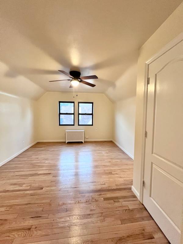 Foto principal - 4615 Avenue H